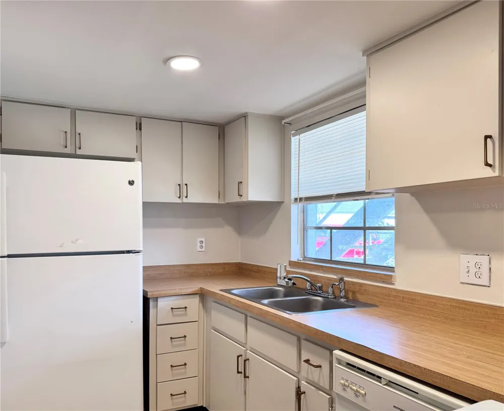 1000 S SEMORAN BOULEVARD #305 Winter Park, FL 32792