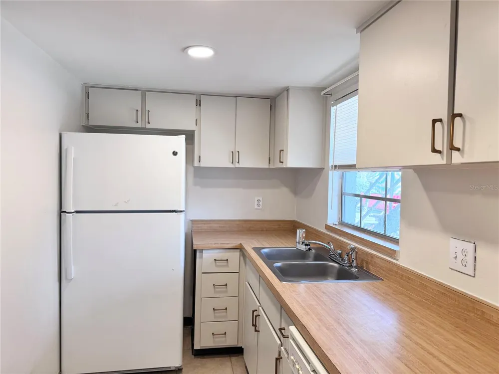 1000 S SEMORAN BOULEVARD #305 Winter Park, FL 32792