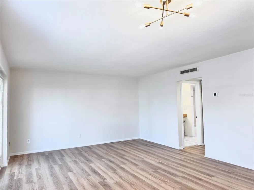 1000 S SEMORAN BOULEVARD #305 Winter Park, FL 32792