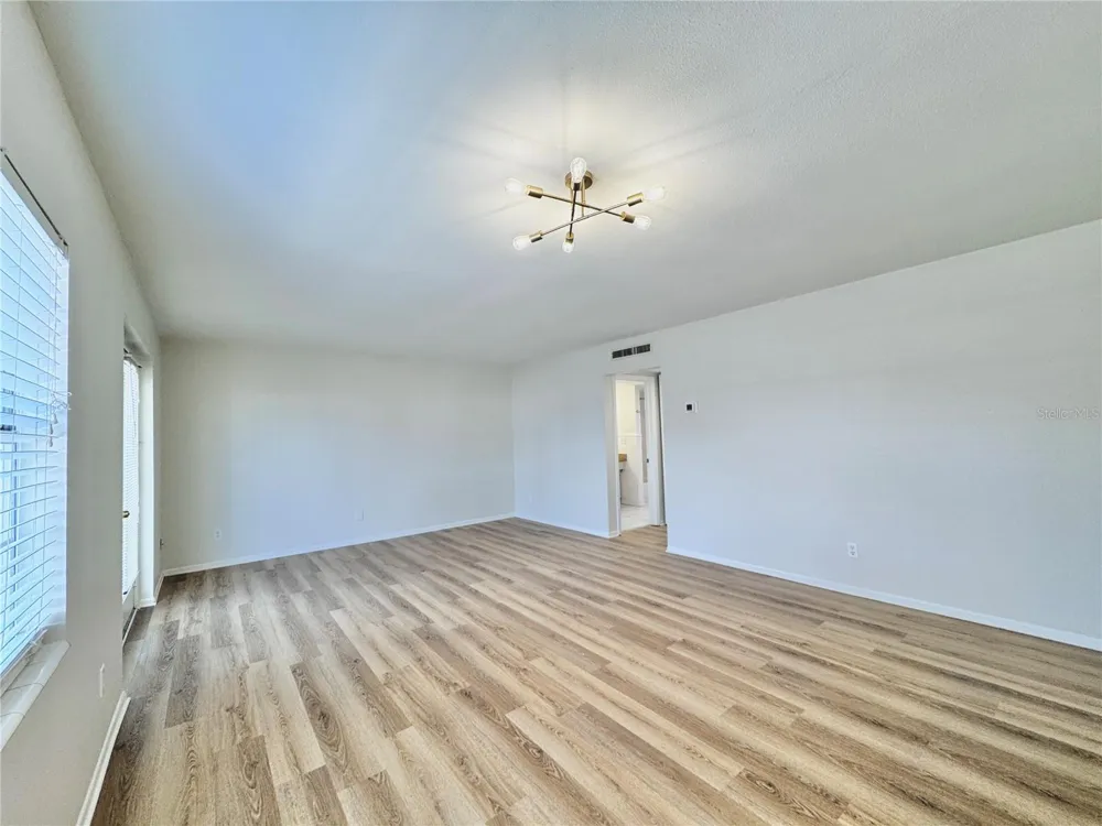 1000 S SEMORAN BOULEVARD #305 Winter Park, FL 32792