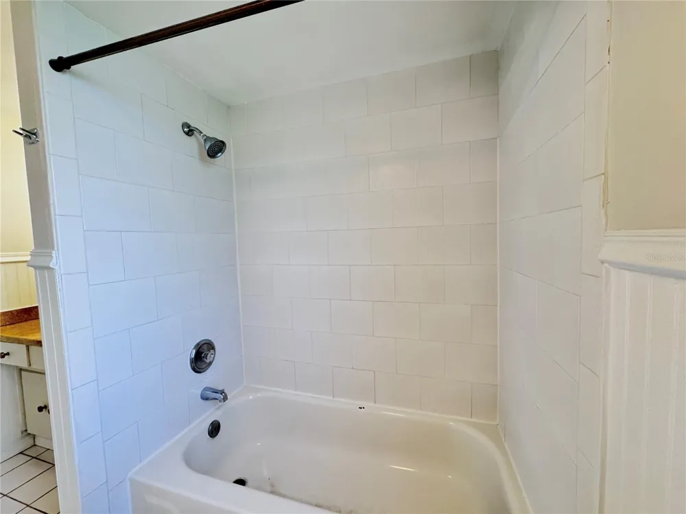 1000 S SEMORAN BOULEVARD #305 Winter Park, FL 32792