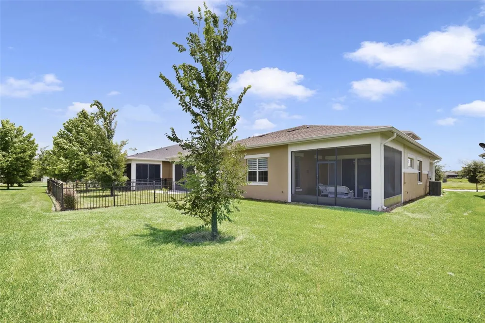 2516 DATURA LOOP St Cloud, FL 34772