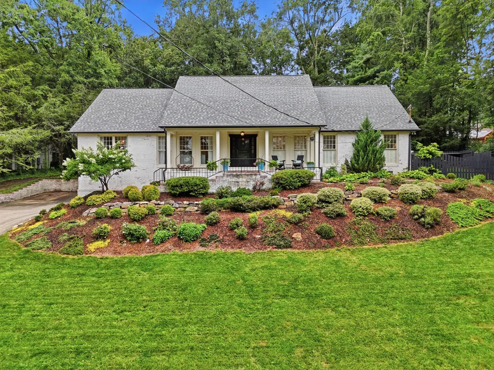 414 Bragg Avenue Lookout Mountain, TN 37350