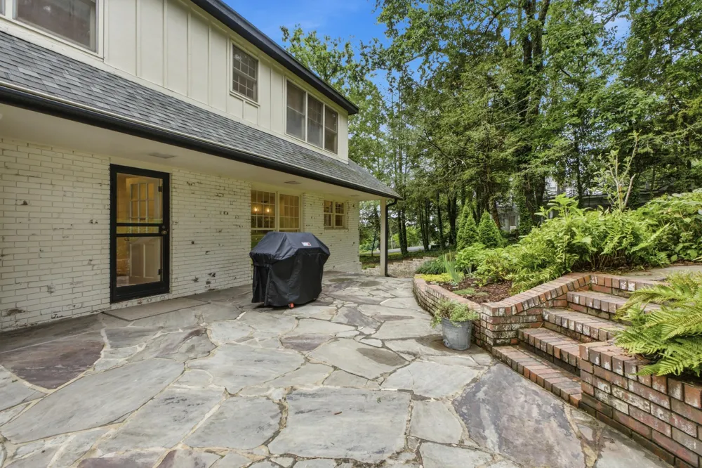 414 Bragg Avenue Lookout Mountain, TN 37350
