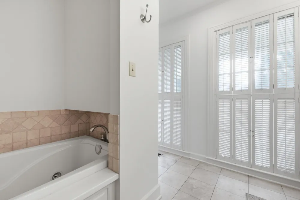 414 Bragg Avenue Lookout Mountain, TN 37350