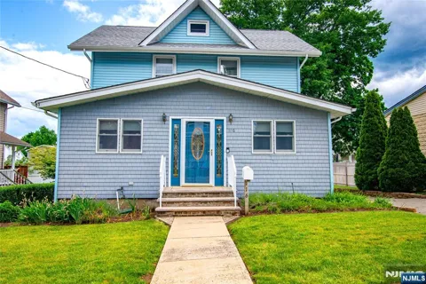116 W Quackenbush Avenue