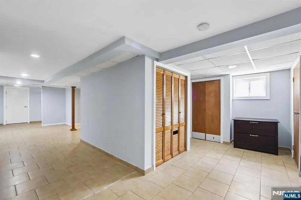 310 Centre Avenue Secaucus, NJ 07094