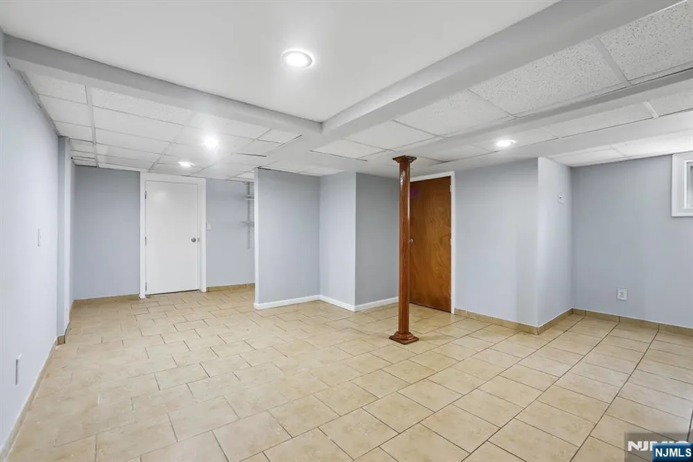 310 Centre Avenue Secaucus, NJ 07094