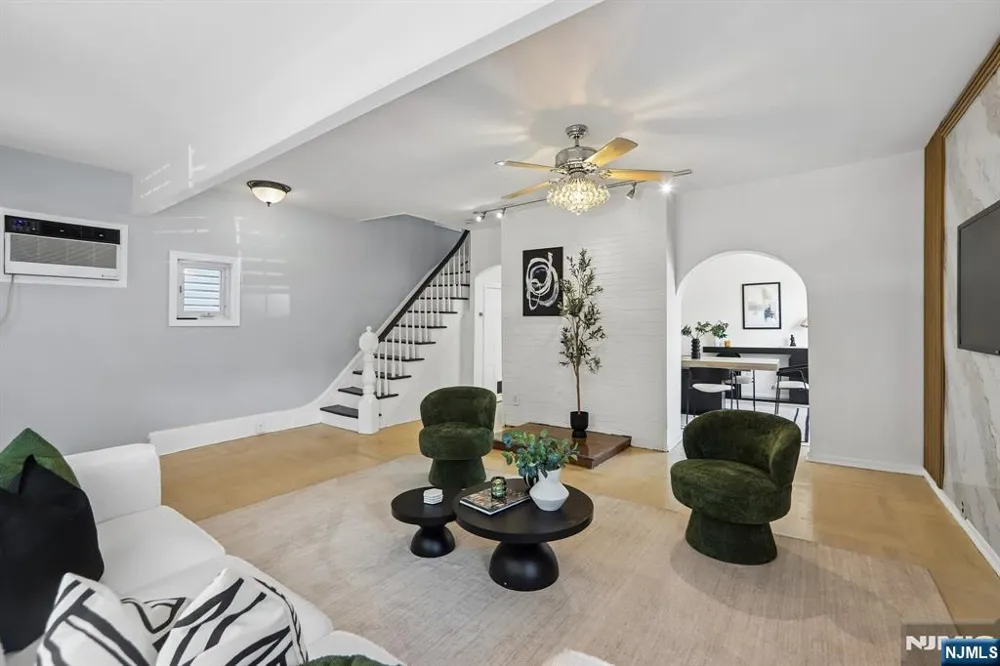 310 Centre Avenue Secaucus, NJ 07094