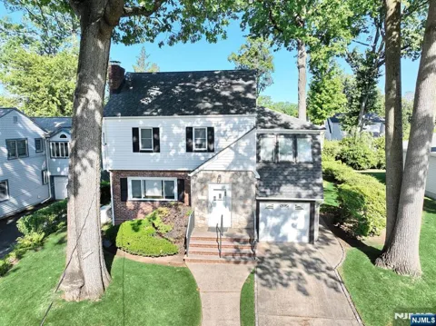 1116 Trafalgar Street