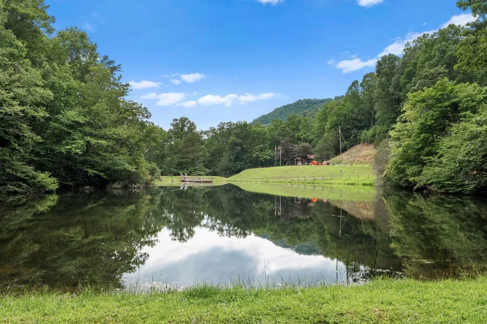 Brandy Ln Franklin, NC 28734