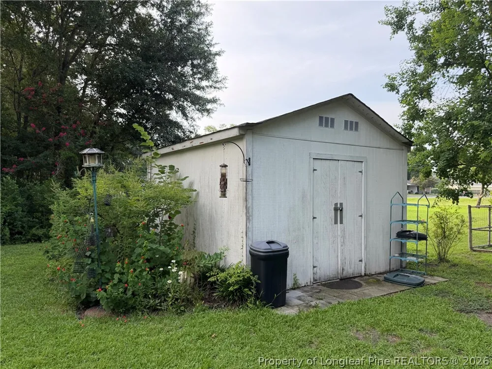 223 West Third Avenue Red Springs, NC 28377
