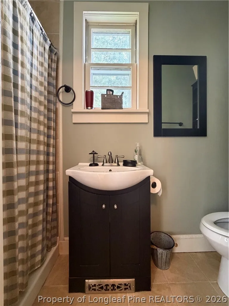 223 West Third Avenue Red Springs, NC 28377