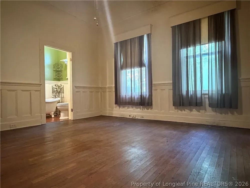 223 West Third Avenue Red Springs, NC 28377