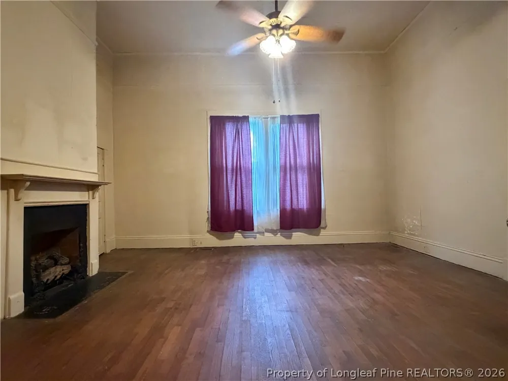 223 West Third Avenue Red Springs, NC 28377