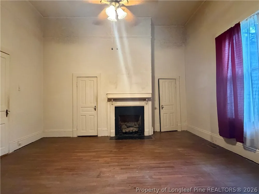 223 West Third Avenue Red Springs, NC 28377