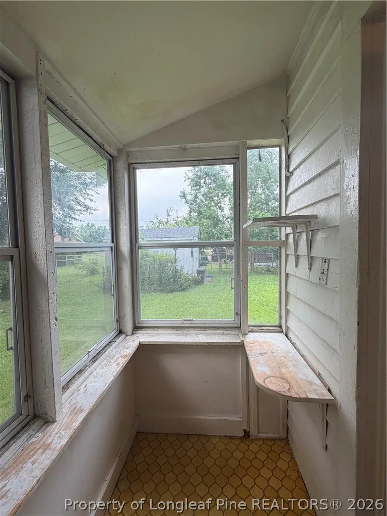 223 West Third Avenue Red Springs, NC 28377