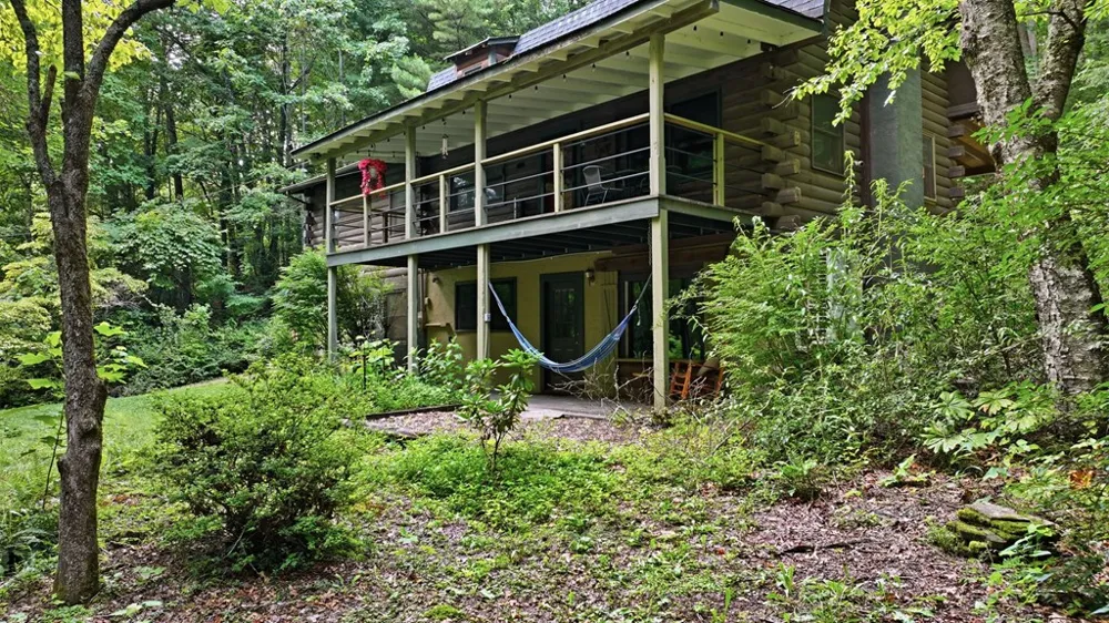 Log Haven Lane Franklin, NC 28734