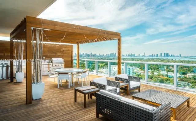 2901 Collins Ave #1602 Miami Beach, FL 33140