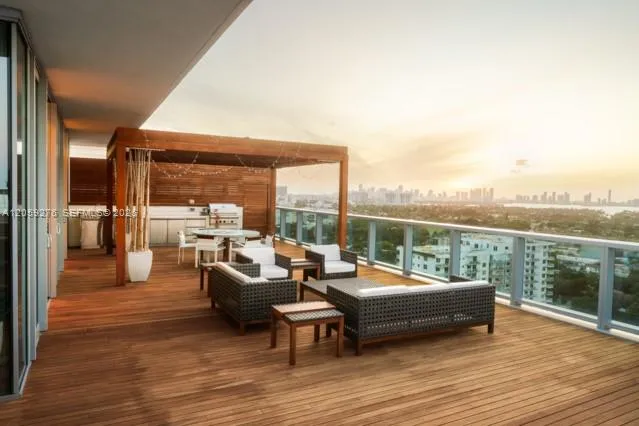 2901 Collins Ave #1602 Miami Beach, FL 33140