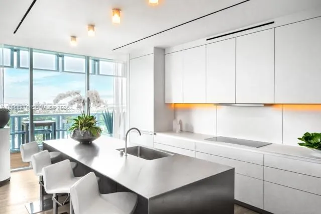 2901 Collins Ave #1602 Miami Beach, FL 33140