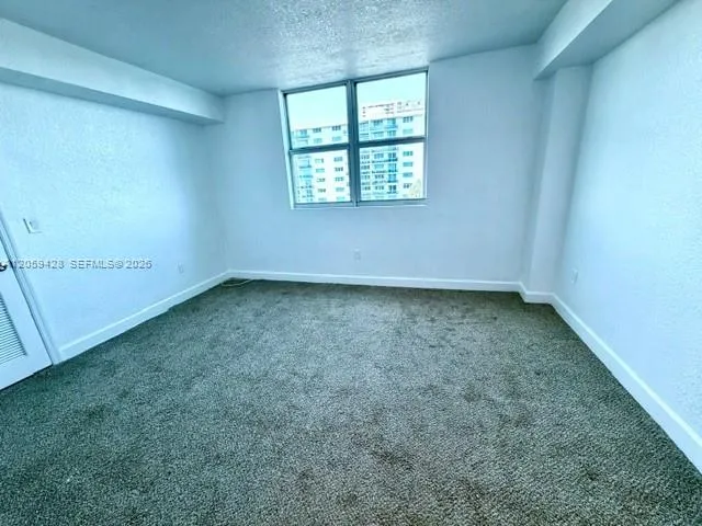 7501 E Treasure Dr #5H North Bay Village, FL 33141