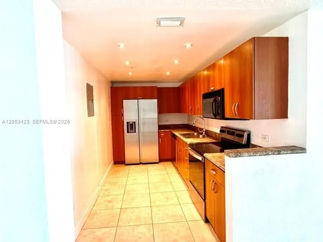 7501 E Treasure Dr #5H North Bay Village, FL 33141