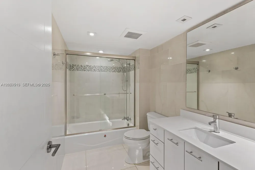 181 Crandon Blvd #207 Key Biscayne, FL 33149