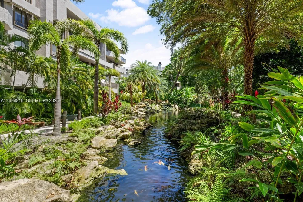 181 Crandon Blvd #207 Key Biscayne, FL 33149