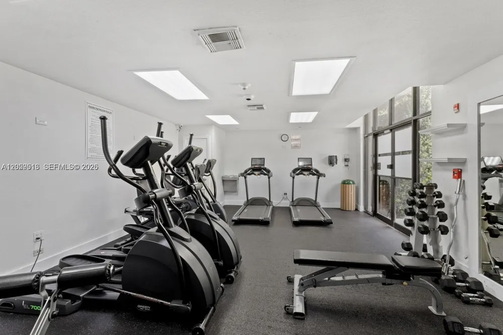 181 Crandon Blvd #207 Key Biscayne, FL 33149