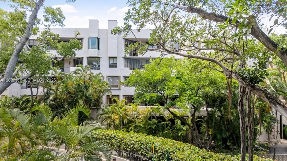 181 Crandon Blvd #207 Key Biscayne, FL 33149