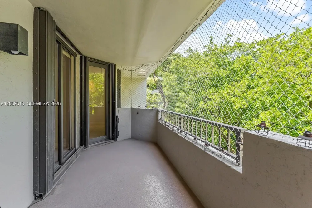 181 Crandon Blvd #207 Key Biscayne, FL 33149