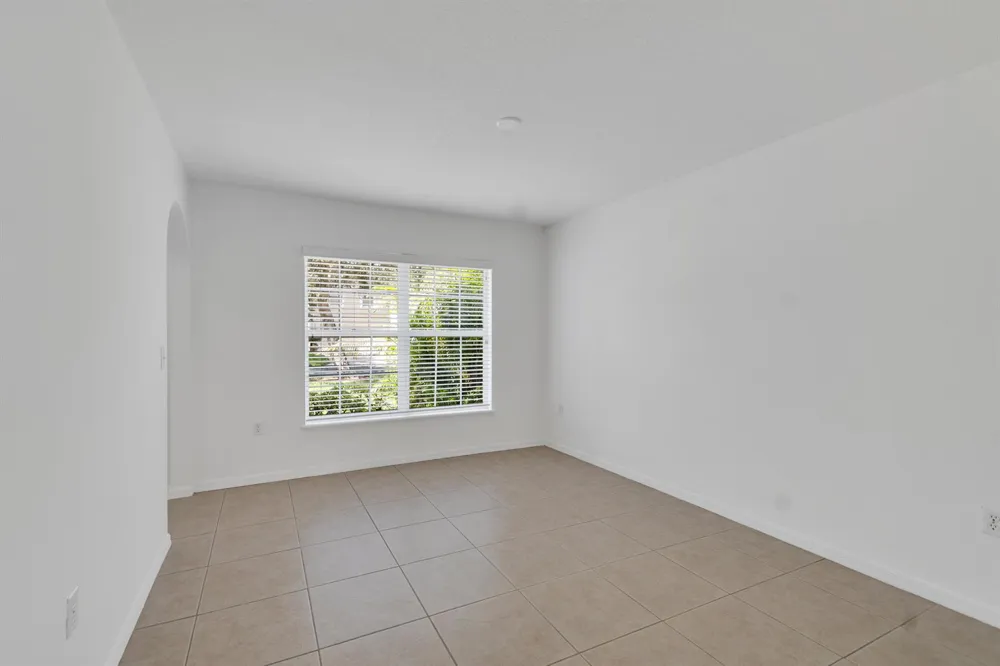 2538 12TH SQUARE SW Vero Beach, FL 32968