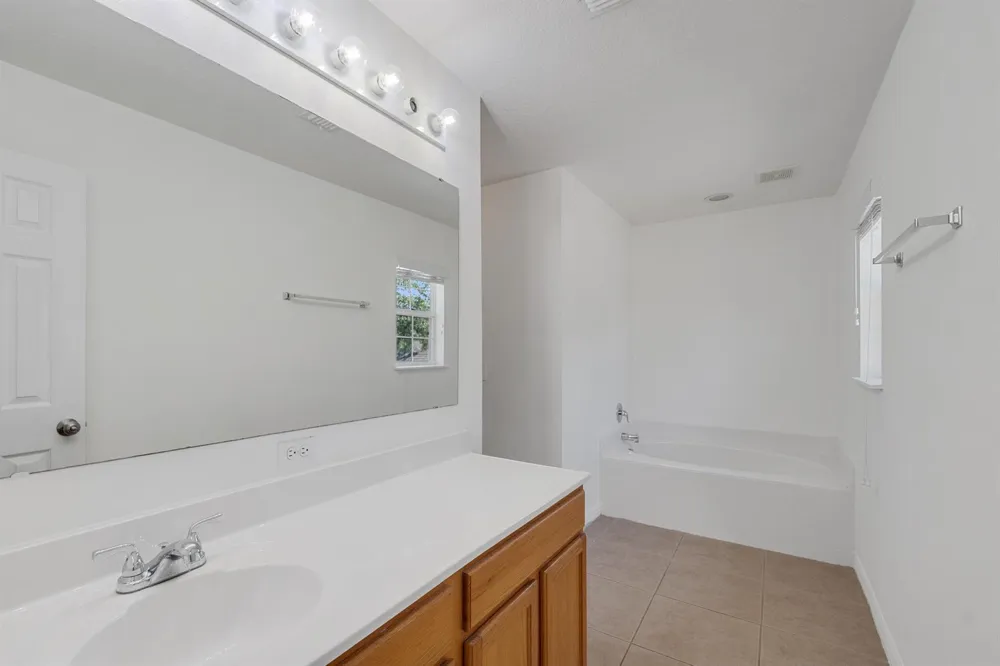 2538 12TH SQUARE SW Vero Beach, FL 32968