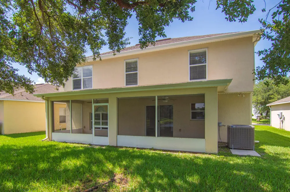 2538 12TH SQUARE SW Vero Beach, FL 32968