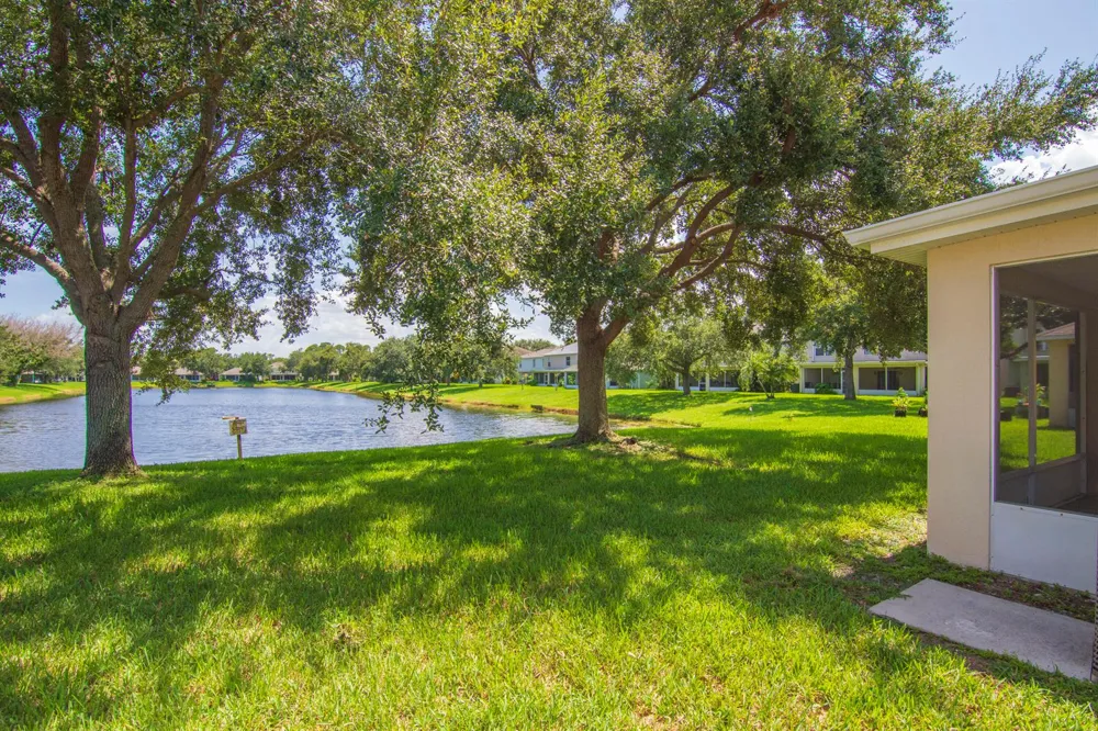 2538 12TH SQUARE SW Vero Beach, FL 32968