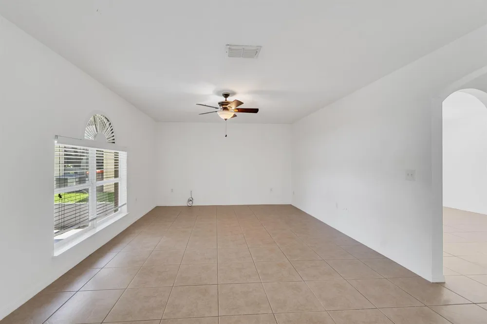 2538 12TH SQUARE SW Vero Beach, FL 32968