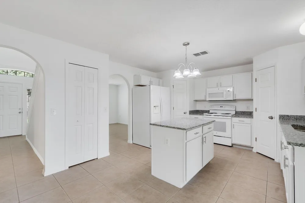 2538 12TH SQUARE SW Vero Beach, FL 32968