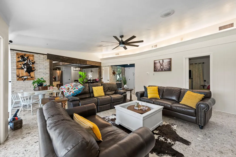 618 Melody Lane Eagle Lake, TX 77434