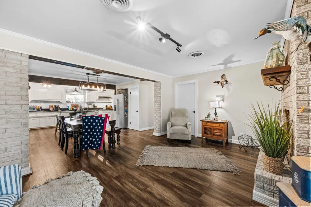 618 Melody Lane Eagle Lake, TX 77434