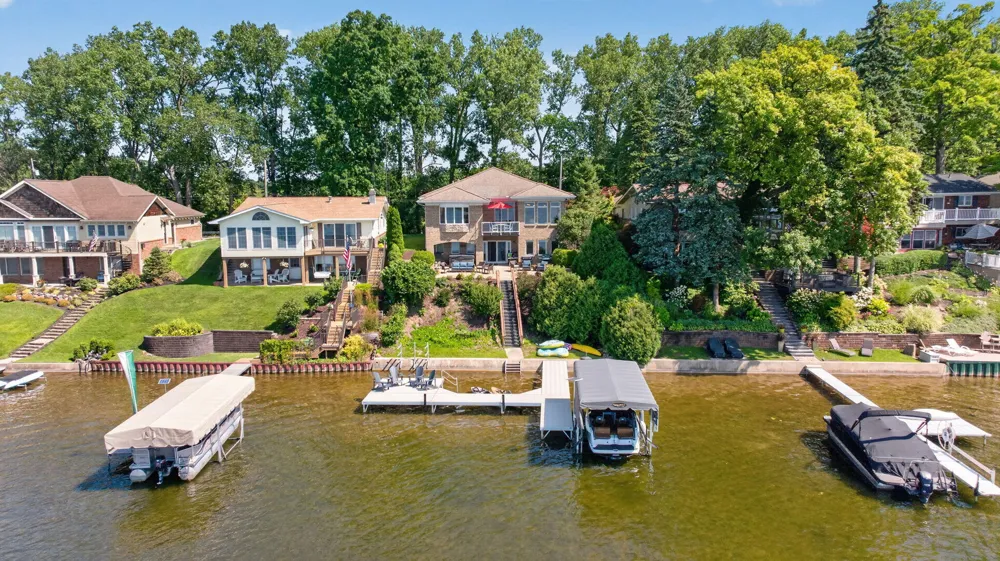 2175 Wamplers Heights Drive Brooklyn, MI 49230