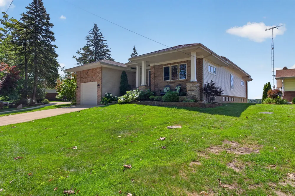 2175 Wamplers Heights Drive Brooklyn, MI 49230