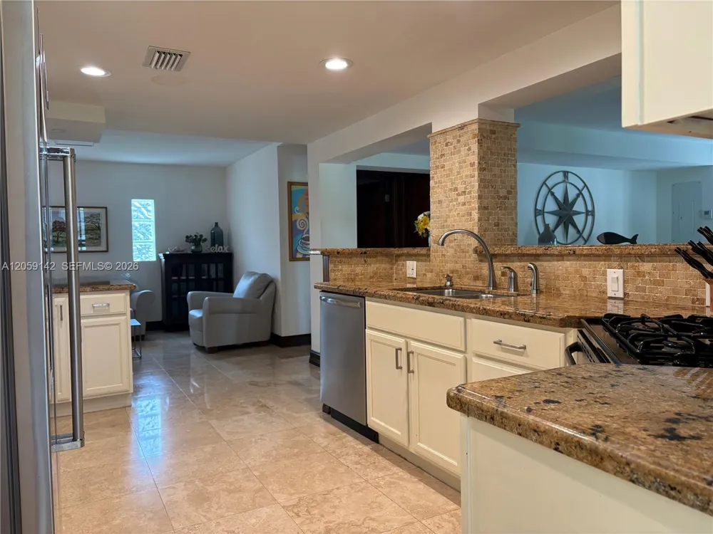 6610 SW 104th Ct Miami, FL 33173