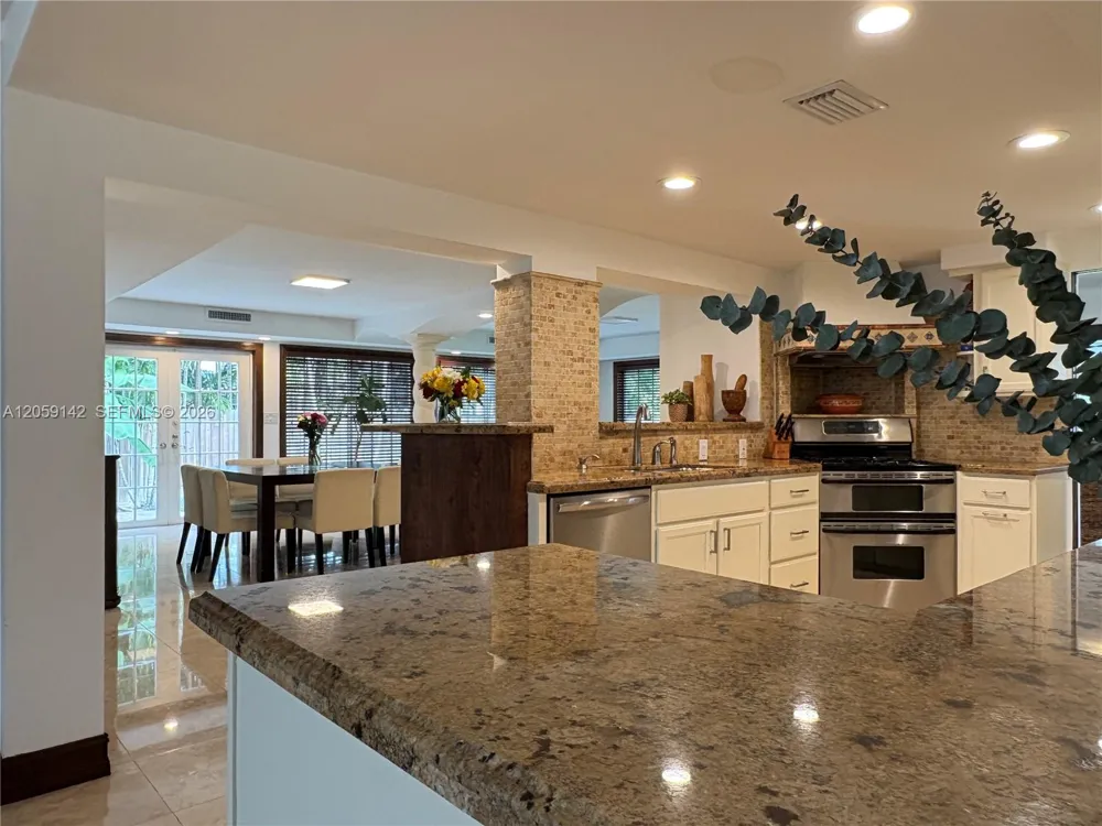 6610 SW 104th Ct Miami, FL 33173