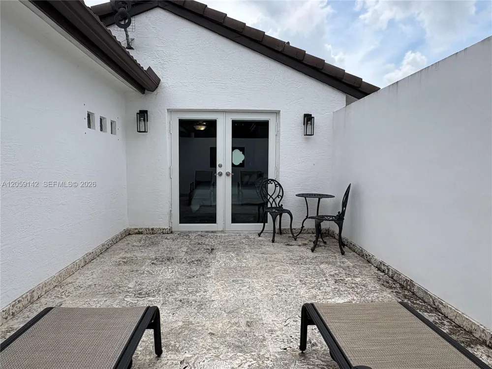 6610 SW 104th Ct Miami, FL 33173