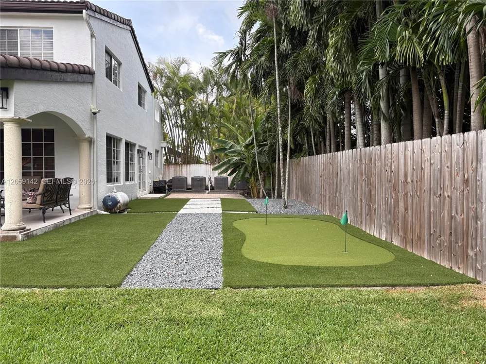 6610 SW 104th Ct Miami, FL 33173