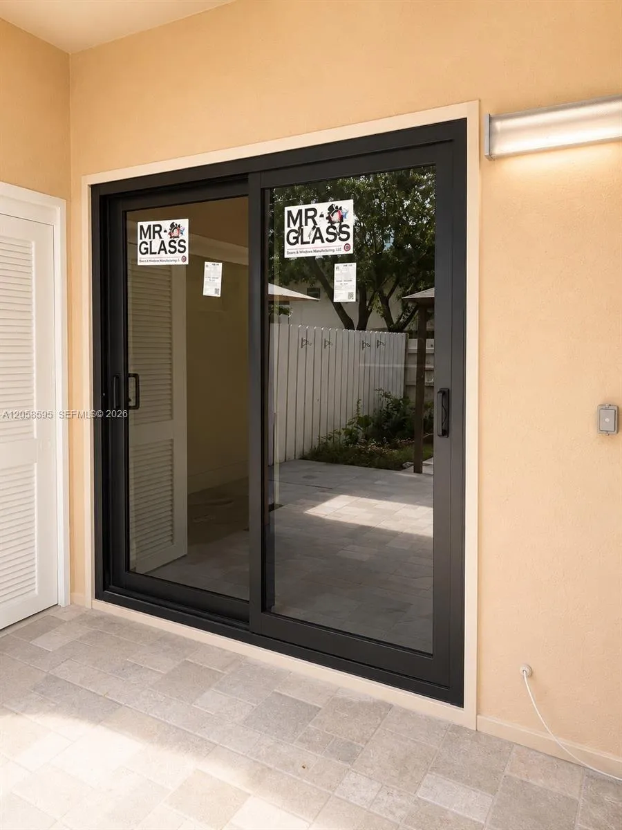 10851 SW 2nd St #K105 Sweetwater, FL 33174