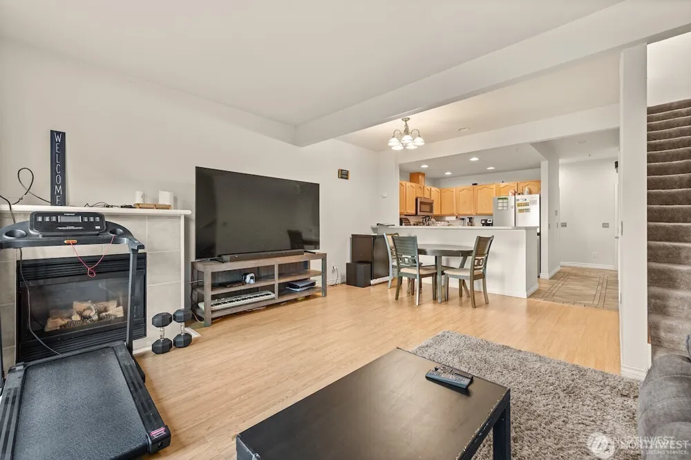 418 SE 17th Street #10B Auburn, WA 98002