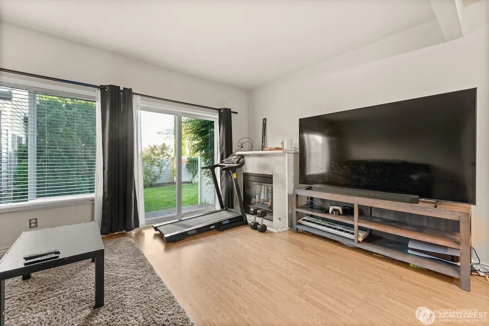 418 SE 17th Street #10B Auburn, WA 98002