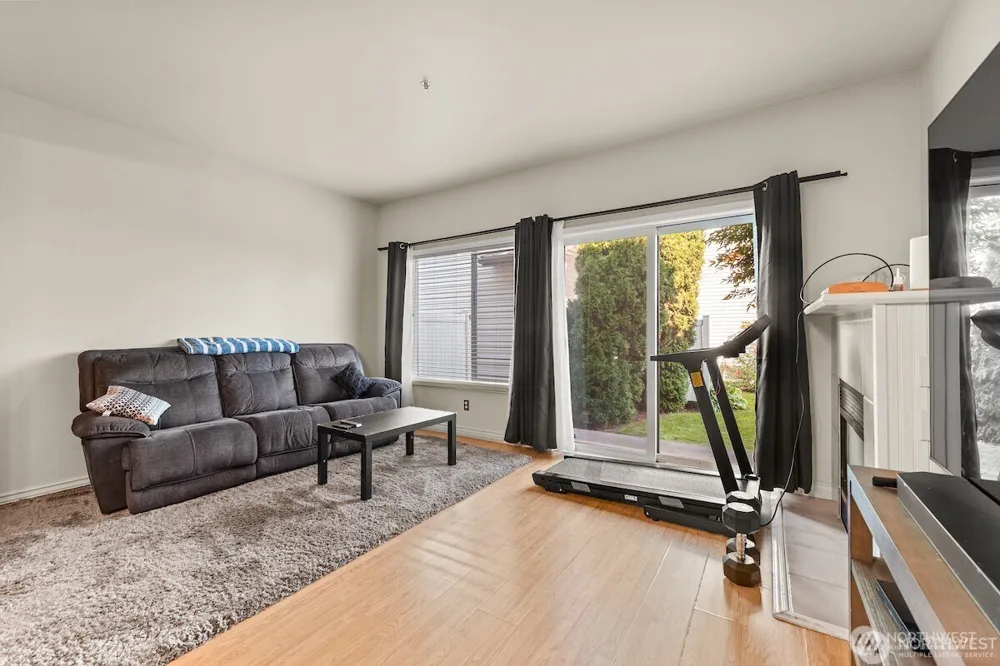 418 SE 17th Street #10B Auburn, WA 98002
